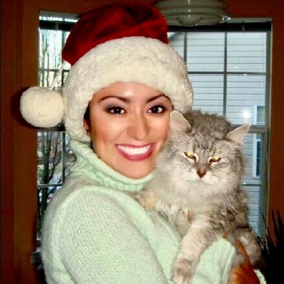 Meet Your Posher, Gloria - Picture 5 of 11